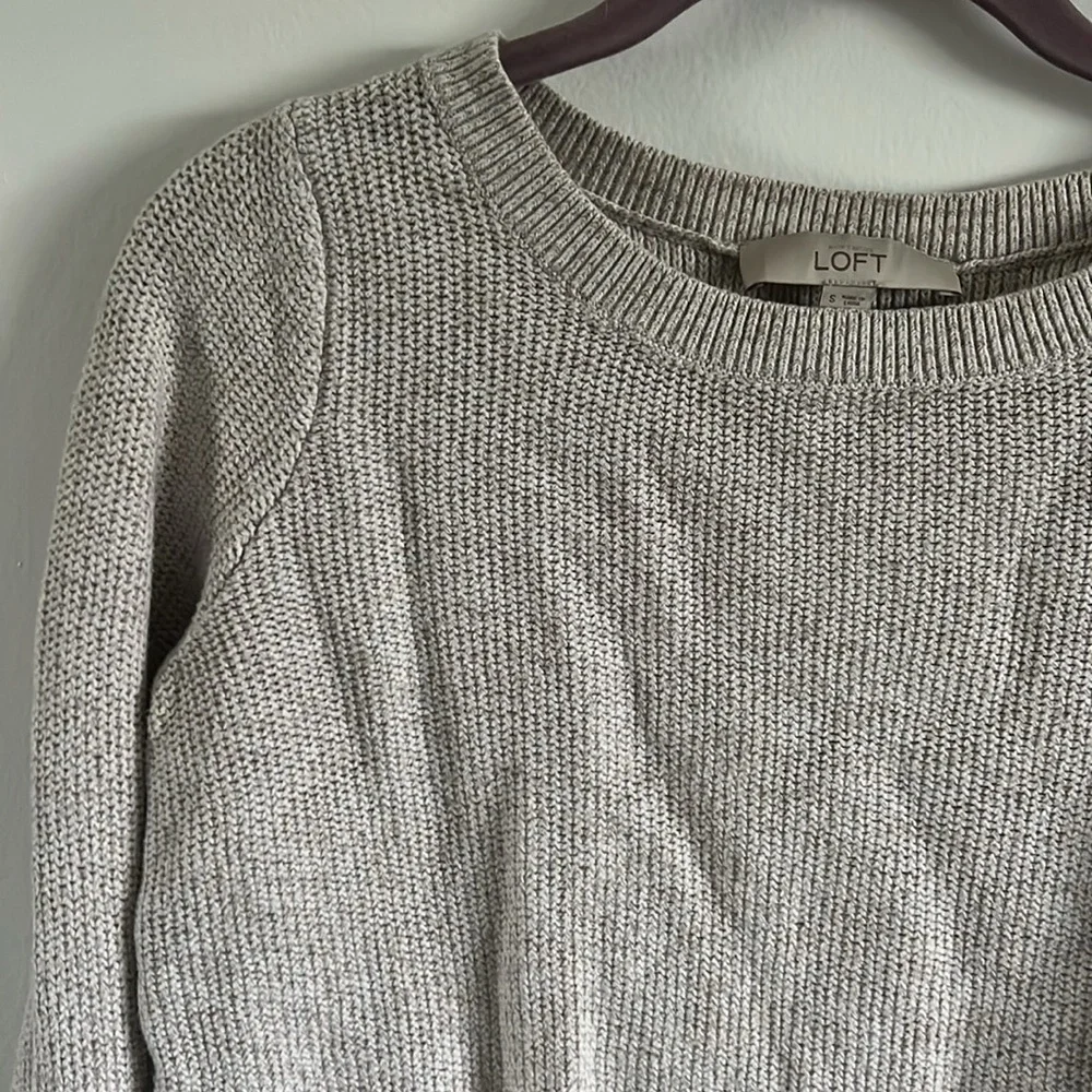 100% cotton knit sweater in a cream / soft white from Loft - Picture 2 of 6